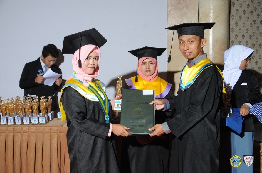 wisuda_akuntansi_2019 (101).JPG