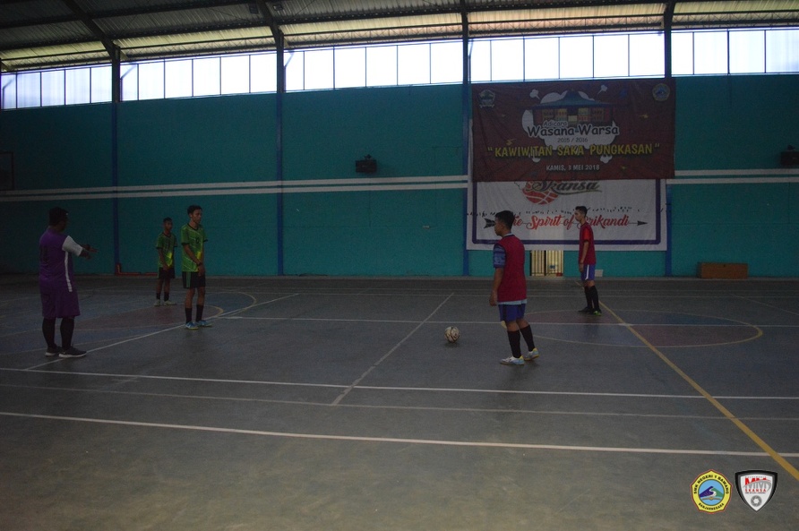 Ekstrakurikuler-Futsal-SMKN-1-Bawang (3).JPG