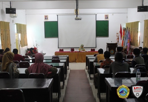 Rapat Koordinasi Tenaga Administrasi Sekolah dan Pembinaan dari Ibu Kepala Sekolah